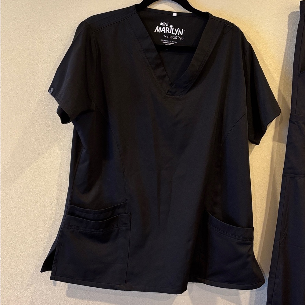 Black Scrub Set. NWOT - Picture 3 of 5